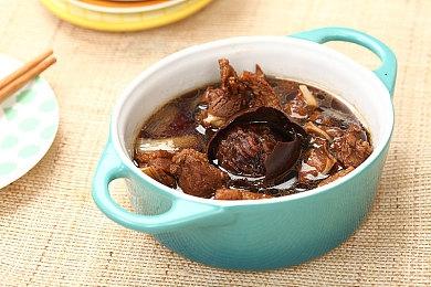 《游戏王：大师决斗》下载量突破4000万 发放1000宝石奖励